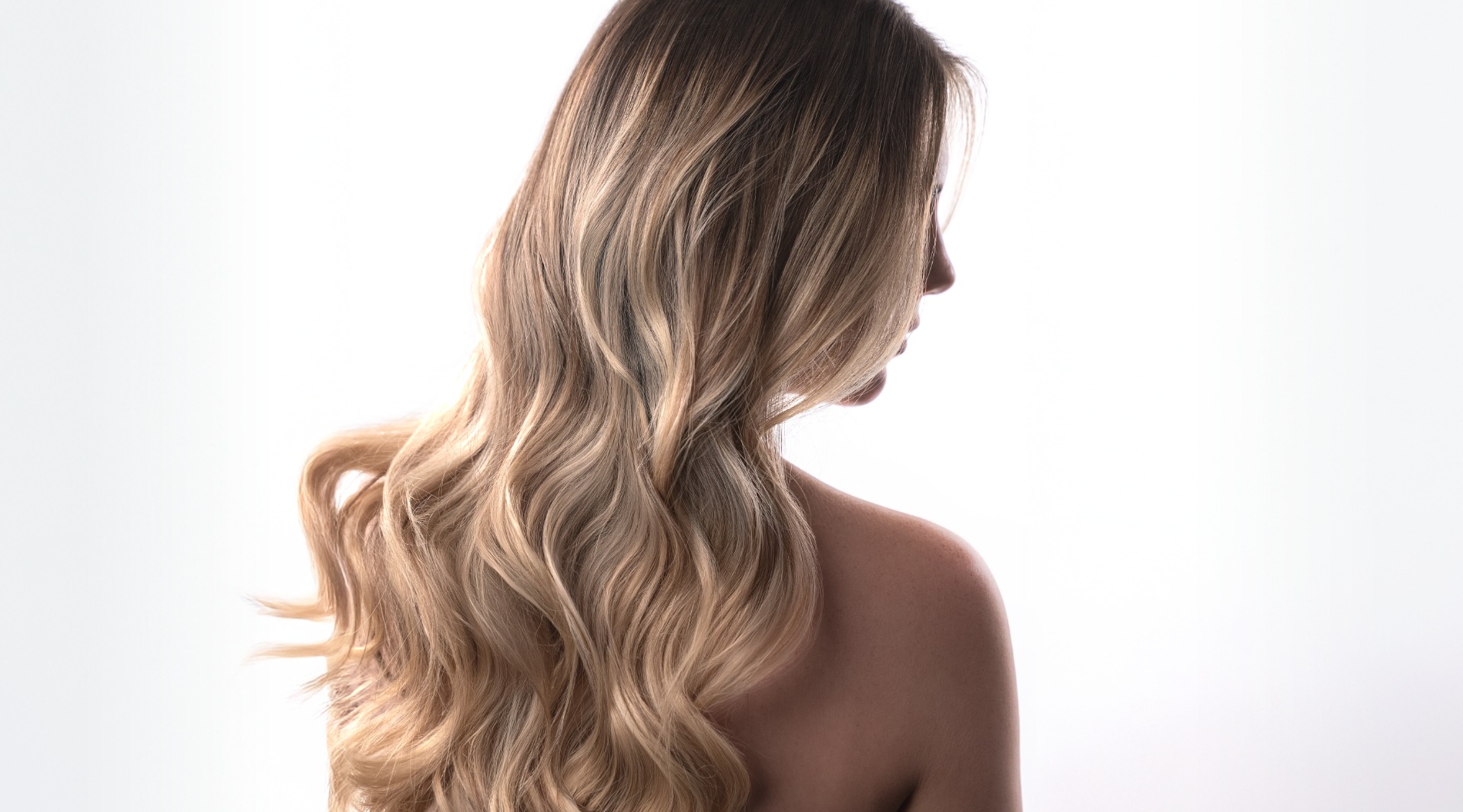 Perfekte Pflege für Extensions: So bleiben deine Haarverlängerungen länger schön